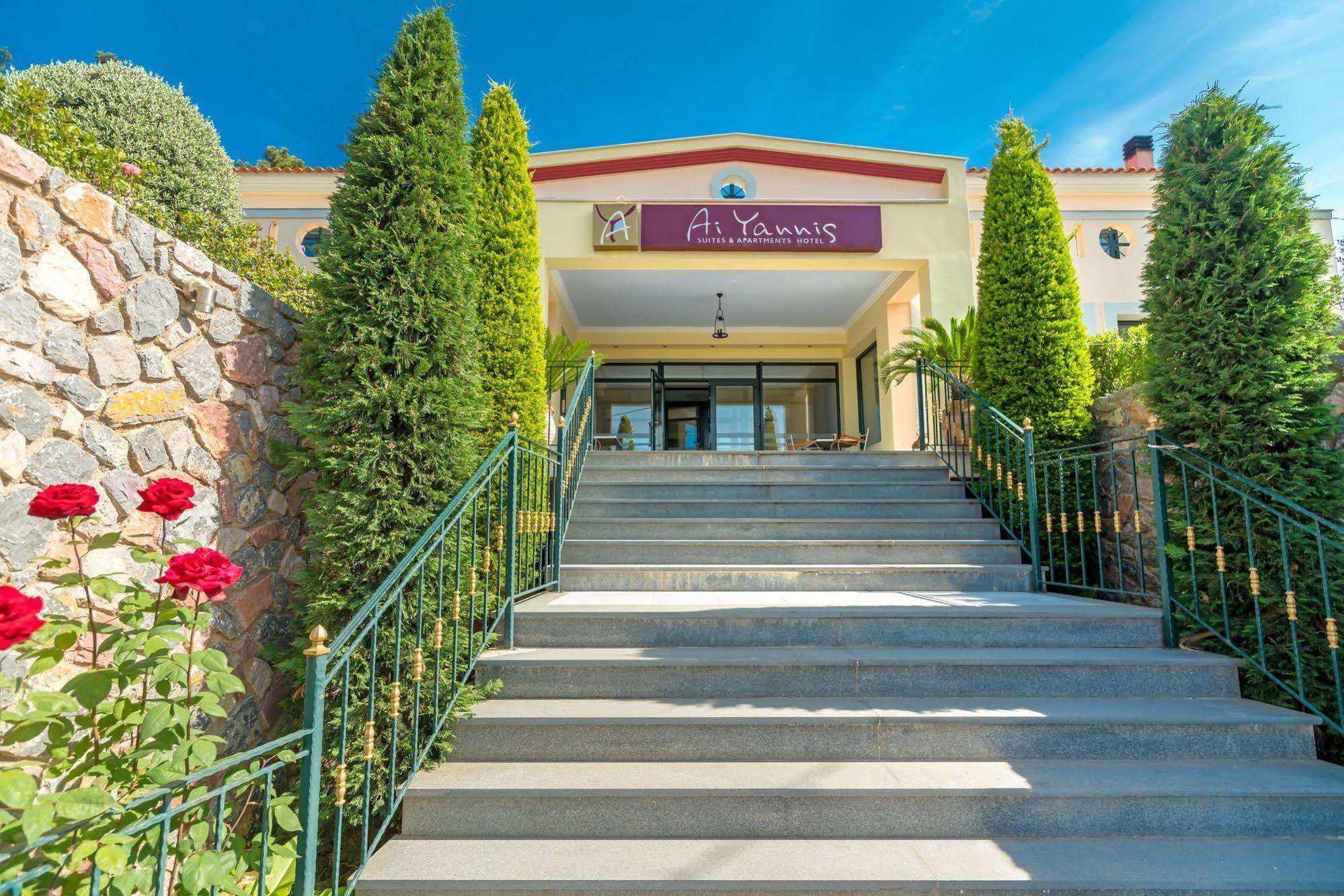 Ai Yannis Suites And Apartments Hotel Mármaron Esterno foto